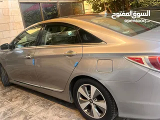  7 هيونداي سوناتا 2012 للبيع
