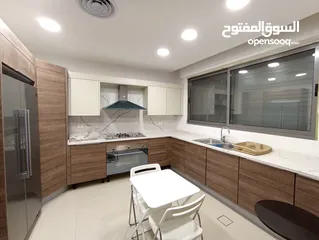  5 شقة مفروشة للإيجار 200م2 ( Property 19142 )-174847866
