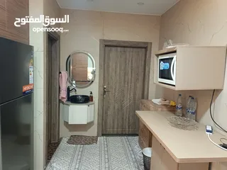  6 روف مفروش للايجار