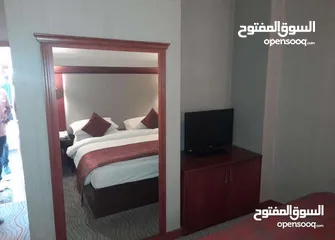  24 اثاث غرف نوم فندقي 5 نجوم للبيع   للغرفة تتكون من 8 قطع للشاليهات والفنادق والمنازل