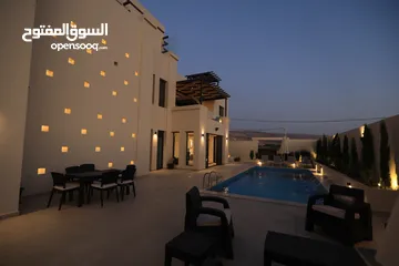  17 شاليه فاخر جدا و موقع مميز جدا على البحر الميت ( جهة الفنادق ) ، تصنيف سكن خالص