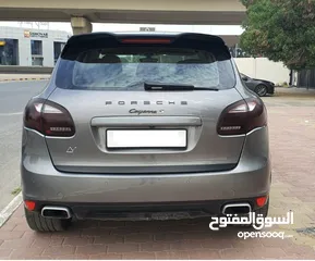  1 2013 model Porsche Cayenne, excellent condition No accident ,full service from professional service