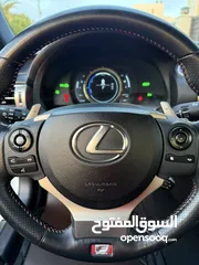  17 Lexus IS300h F-Sport+ 2015