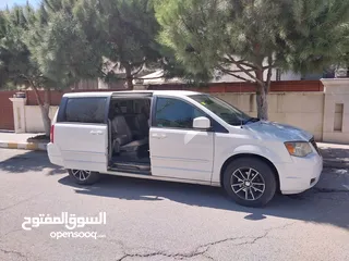  5 chrysler town 2008 فحص كامل تب نظافة  7مقاعد VIP