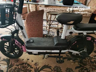  2 بسكليت كهرباء بطاريه بكرتونتها