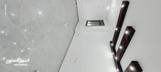  3 شقة لقطة للبيع بعين منجد