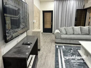  2 شقة +VIP مفروشة فندقية ارضية كبيرة مميزة عائلات فقط ثلاث غرف نوم وحديقة قرب دوار المدينة والشميساني