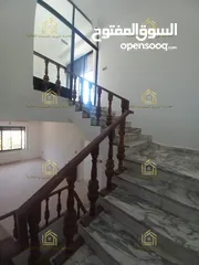  6 فيلا للايجار .. يوجد خيارات اخرى Villa for rent.. other options available / V152