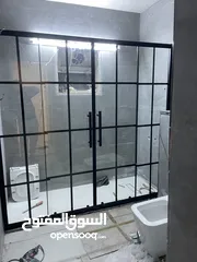  30 تفصيل وتركيب كافة اعمال السكوريت والشور بوكس ومرايا البقلاوة والديكور ومرايا الانارة