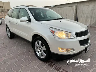  2 Chevrolet Traverse LT 2012