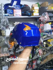  12 خوذ للبيع بسعر مغري 15 دينار و 10 دنانير