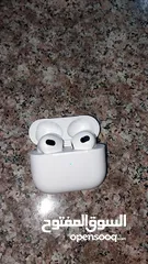  1 AirPods 3 pro