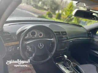  3 Mercedes Benz E240