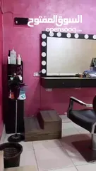  4 صالون سيدات للبيع العاجل في وسط مادبا مع كامل معداته بداعي السفر