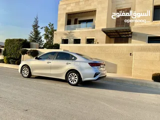  1 كيا سيراتو للايجار اسبوعي