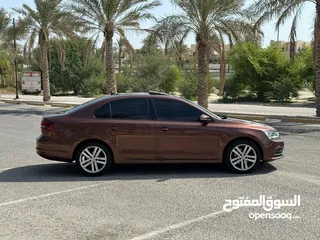  1 Volkswagen Jetta 2017 (Brown)