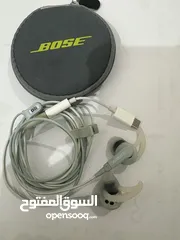  2 للبيع سماعات BOSE اصليه مستعمله بحاله الجديد شاهد الصور ابعت وات ساب