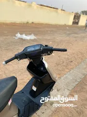  13 للبيع او للبدل دراج سوزوكي 100cc التفاصيل في الوصف