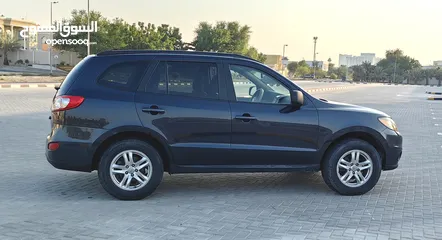  23 HYUNDAI SANTA FE 2011 USA 7 SEATS V 6