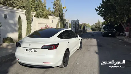  4 تسلا موديل 3 ستاندر بلس فحص7 جيد B+ اوتوسكور قابل للتفاوض عند المعاينة جمرك جديد