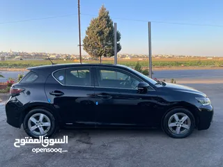  30 لكزس CT200 موديل 2012 فحص 3 جيد  وارد أوروبي   ممشى قليل 108 الف km