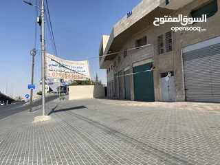  8 معارض و مخازن تجارية للإيجار - في منطقة طبربور بالقرب من محطة الباص السريع(طارق) بجانب روان كيك