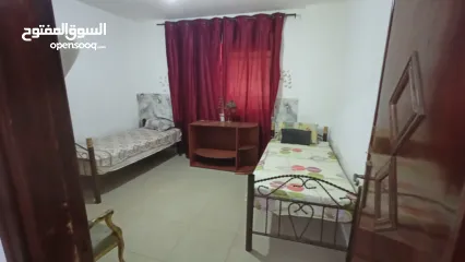  4 شقه مفروشه