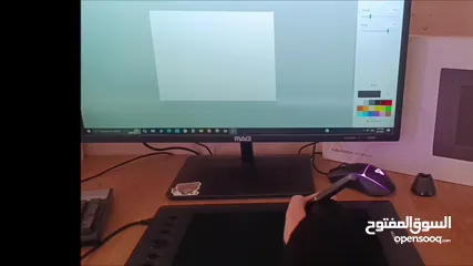  5 جهاز رسم رقمي Huion H610 Pro V2 مستعمل مرة واحدة فقط بحالة ممتازة