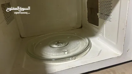  2 كهربائيات للبيع مكرويف  قلايه هوائيه فرن