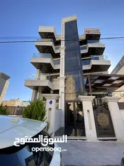  12 شقة مميزة للبيع   تشطيب سوبر ديلوكس  موقع استراتيجي مساحة الشقة 161 عمر البناء 3 سنوات