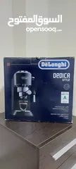  1 مكينة قهوة ديلونجي ديدكا جديده غير مستخدمه coffee machine