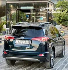  30 TOYOTA RAV4 2018 فل مع فتحة XLE