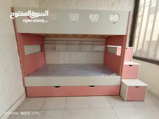  22 تخوت طابقين مع تخت اضافي من الأسفل مع درج وجوارير وارفف من وسط التخت سرير شبابي وأسرة سرير
