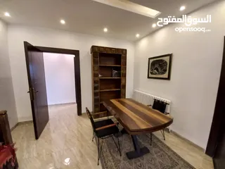  9 Fully Renovated Apartment in Shmeisani  شقة مجددة بالكامل شميساني