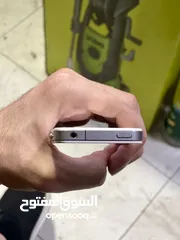  6 iPhone 4 شبه جديد للبيع