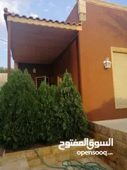  6 منزل شبه فيلا للبيع