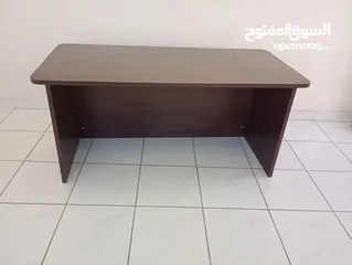  1 مكتب بحاله ممتازه