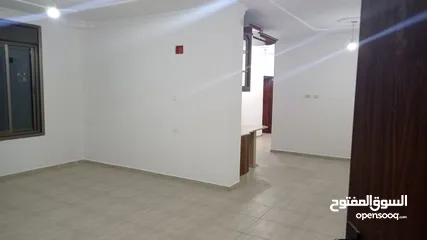  6 شقة غير مفروشة