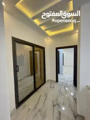  10 شقه للبيع  165م الزرقاء الجديده - جبل المغير تشطيب فندقي موقع مميز منطقه فلل وواجهه معماريه عصريه