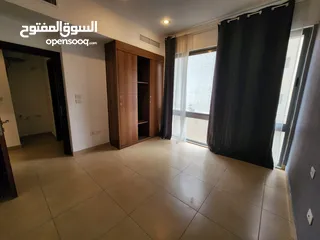  8 شقة استثمارية فارغة للبيع أو للإيجار - ref : 14589