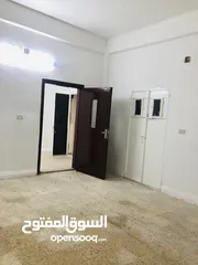  10 منزل مستقل (طابقين)  للبيع الزرقاء-جناعة ،مدخل منفصل لكل طابق