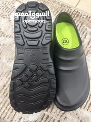  1 حذاء كروكس