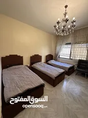  13 شقه دوبلكس ارضي طابقين مفروشه للإيجار بمدخل خاص منفصل عن باقي العماره مع كراج خاص خصوصيه تامه