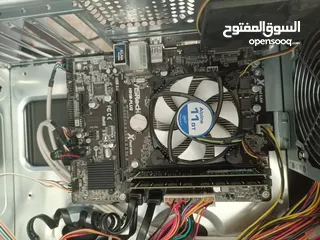  1 كمبيوتر تجميع للبيع - عليه حزمه العاب مثل GTA V  عليه حزمه office 2016 كامله