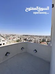 12 شقة مميزة اخير مع روف في اجمل مناطق قرية النخيل اجمل تشطيب واطلالة رائعة 240 داخلي و 90 تراس خارجي