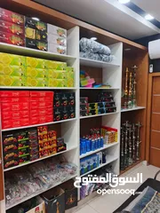  5 محل للبيع في المصايف – على الشارع الرئيسي المساحة: 60 متر مربع- المحل شغّال حالياً في بيع الدخان