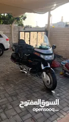  2 Honda gold wing