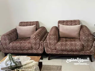  3 طقم كنب بحالة جديد جدا