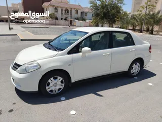  3 Nissan tiida 2009 for sale in excellent condition