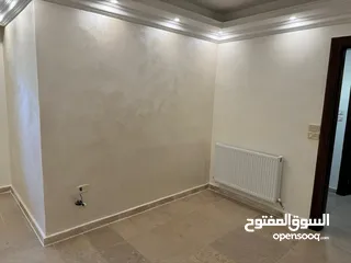  18 شقة للبيع شبة ارضية في حي الصحابة  3 غرف مع حديقة 120 متر